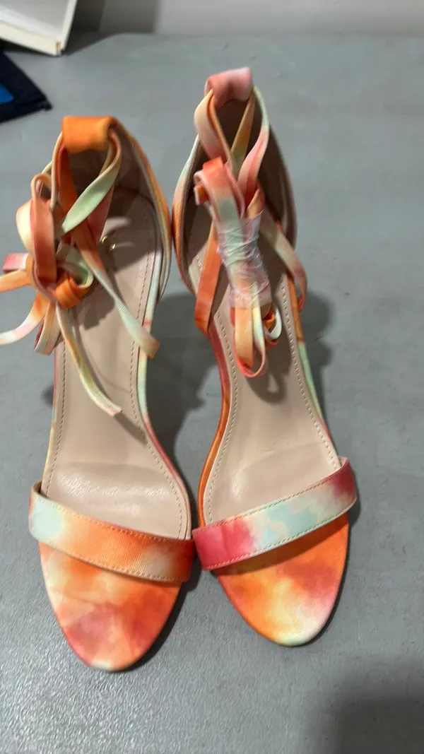 Allegra K “I am selling this item in good condition. I ship fast and accept offers.” - Image 2