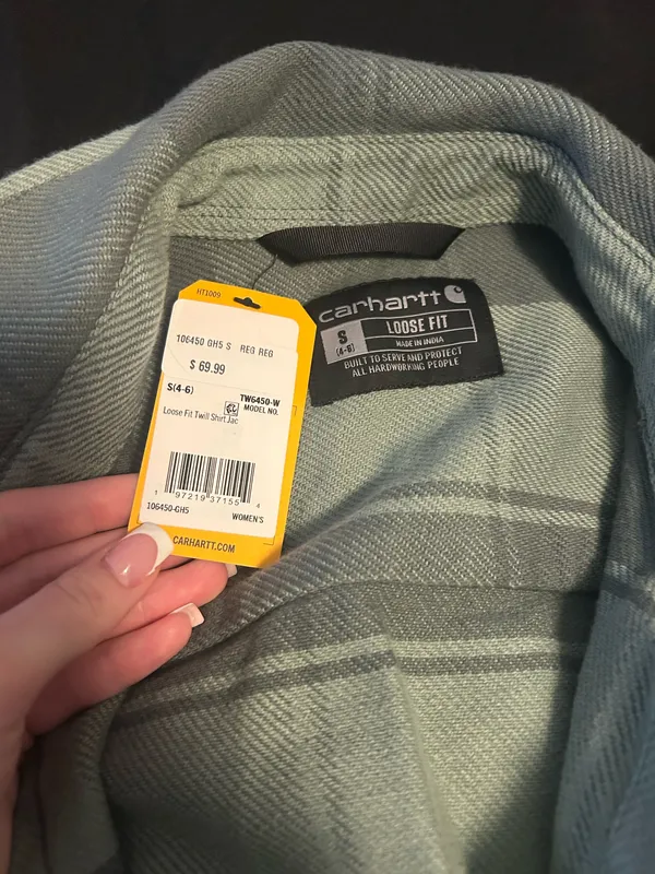 Carhartt Women’s flannel - Image 3