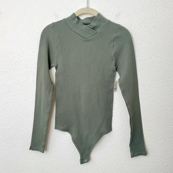 [Free People] Army Green XYZ Bodysuit Long Sleeve Ribbed Turtleneck NWT Sz L/XL - Image 2