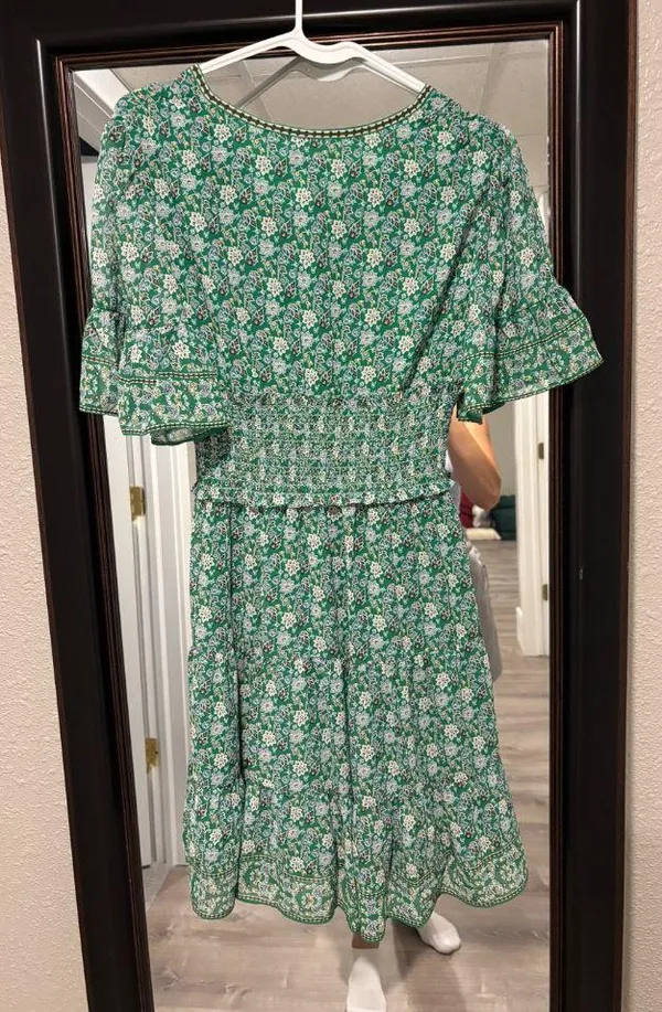 Max Studio Green Dress - Image 2