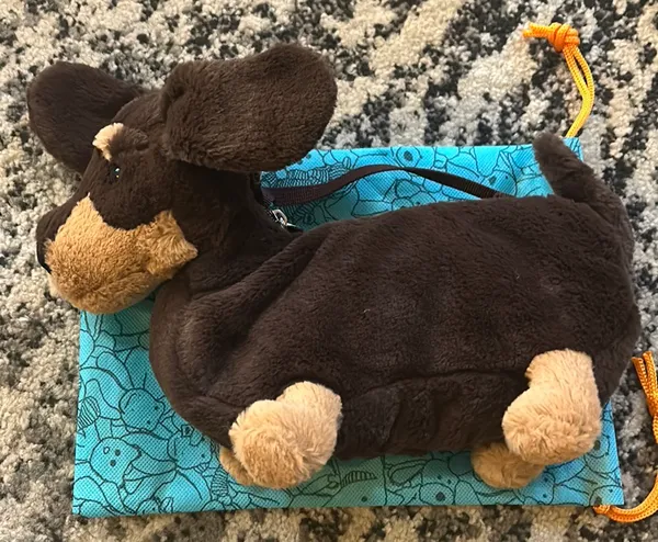 Jellycat Otto Sausage Dog Bag - Image 2
