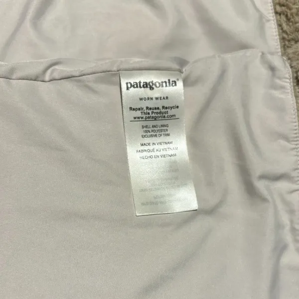 Patagonia Women's Los Gatos Full Zip Fleece Vest Beige Size Small Outdoor Wear - Image 9