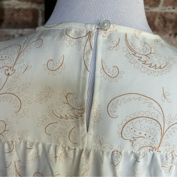 LOFT Ivory Paisley Ruffle Shoulder Top Sz XS NWT - Image 8