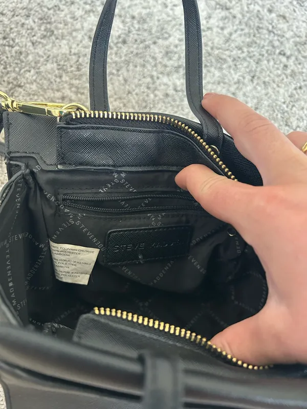 Steve Madden Purse Crossbody Black - Image 3
