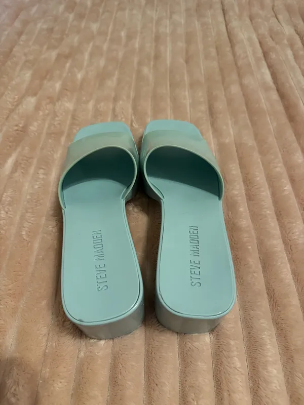 Blue Steve Madden Heels - Image 3