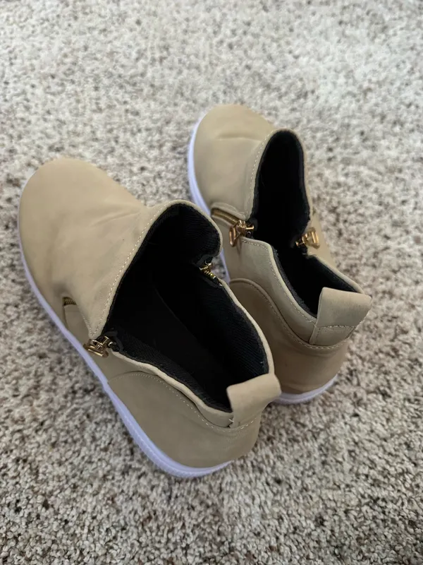 Zip up booties Tan Size 9 - Image 3
