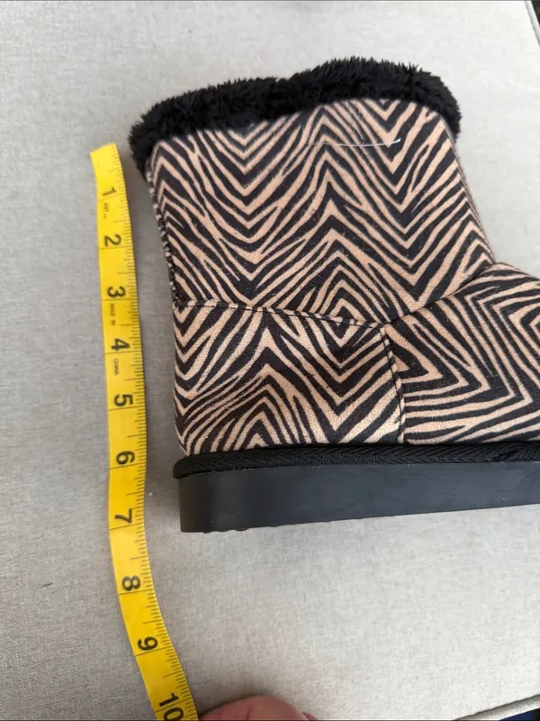 Vera Bradley Zebra Print Cozy Booties size small 5/6 NWOT - Image 10