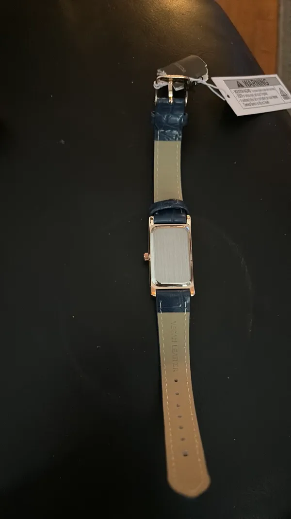 Vince Camuto watch - Image 5