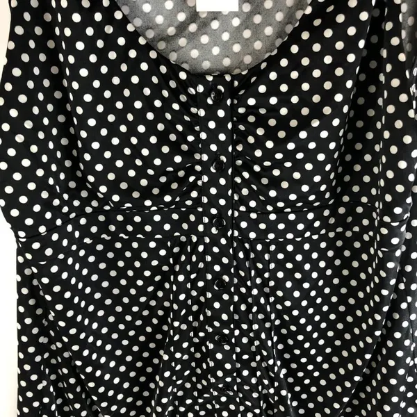 Dressbarn Womens Tank Top Blouse Button Front Polka Dot Scoop Neck Black White L - Image 2