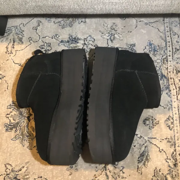 UGG Classic Mini Platform Boots In Black - Image 6