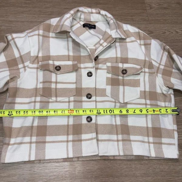 Love Tree Boutique Women's Plaid Button Up Jacket Size Large - Image 5