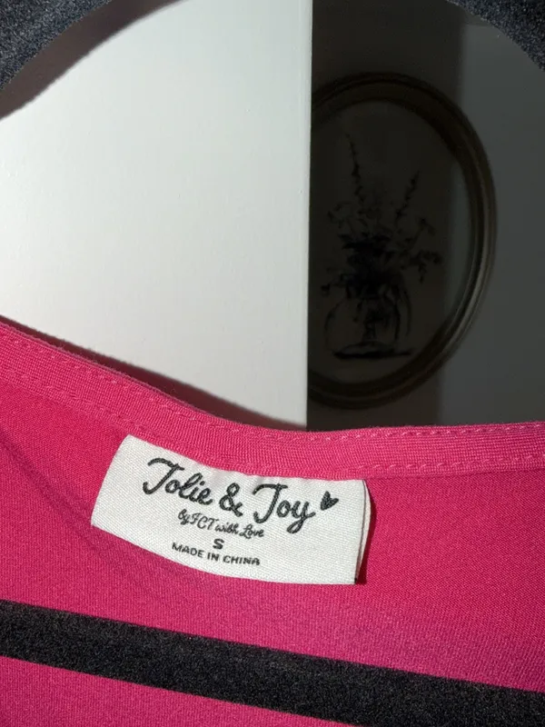 Aritzia Pink square neck ruched sides Tank Top size  small - Image 4