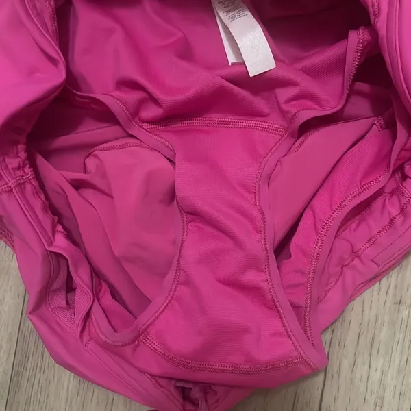 Lululemon pink shorts women’s size 12 - Image 4