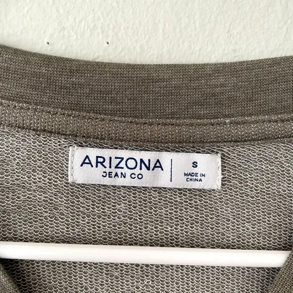 Arizona‎ gray green cropped sweater top crewneck style soft women size small - Image 4