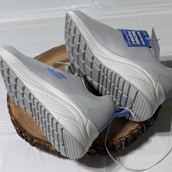 Skechers Women's Memory Foam Gray Athletic Walking Sneakers Shoes Size 7.5 NWT S - Image 7