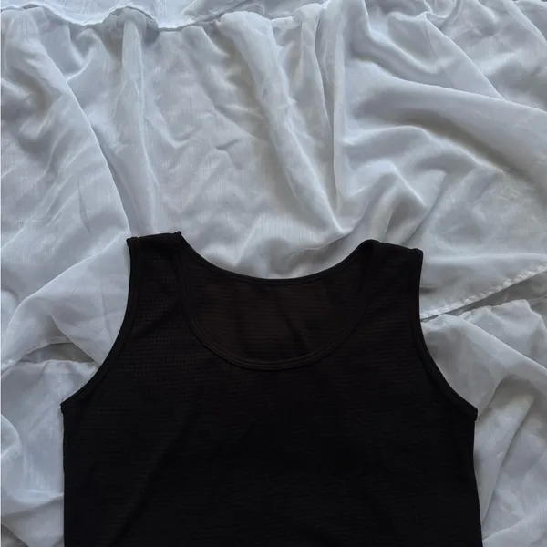 Amazon Sleeveless Waffle Knit Athleisure Crop Top - Image 3
