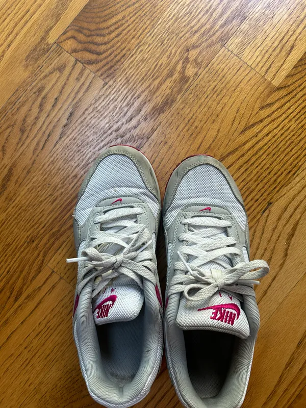 Nike air sneakers silver and pink - Image 3