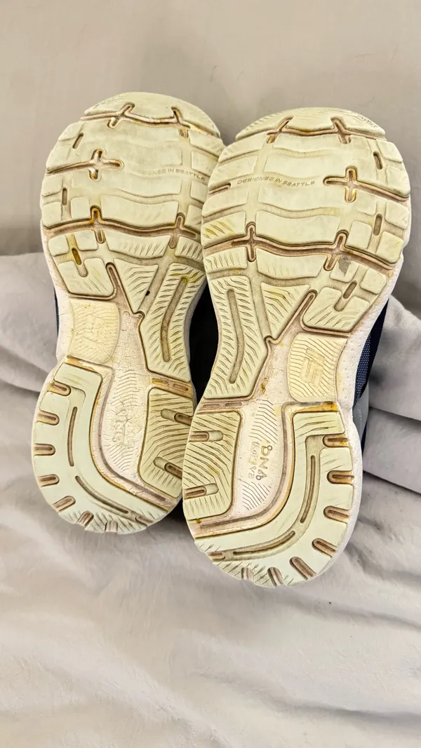 Brooks Ghost 15 Women's Size 9 Cushion Neutral Running Shoes - Image 8