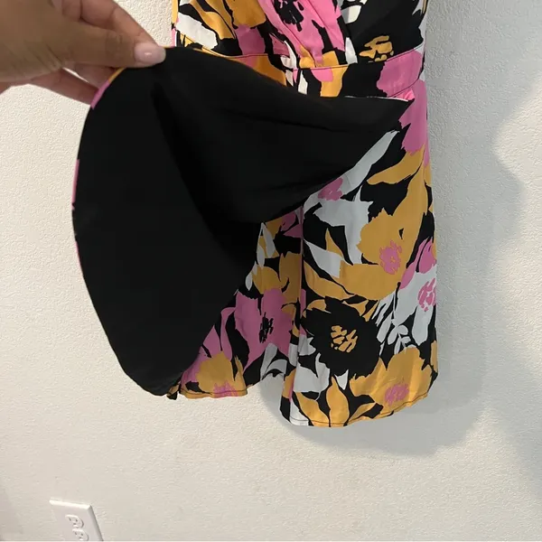 Skylar Rose Multicolor Floral Print Faux Wrap Style V Neck Skirted Romper Size S - Image 5