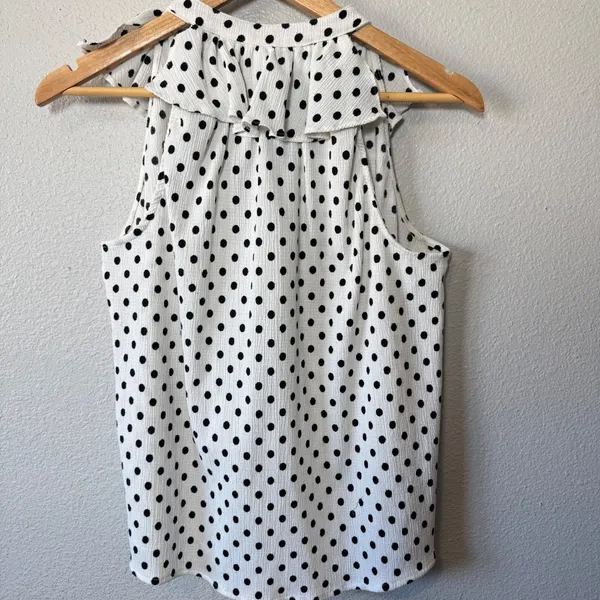 Anthropologie Polka Dot Ruffle Neck Sleeveless Button Up Shirt M‎ White Black - Image 7