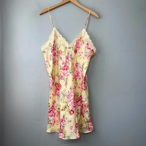LA Intimates Lingerie Size Large Butter Floral Satin Coquette Lace Slip Romantic - Image 2