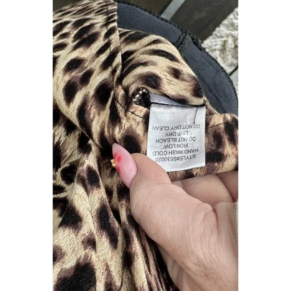 41 Hawthorn Women's Leopard Print V-Neck Sleeveless Tank Blouse Size M - Image 7