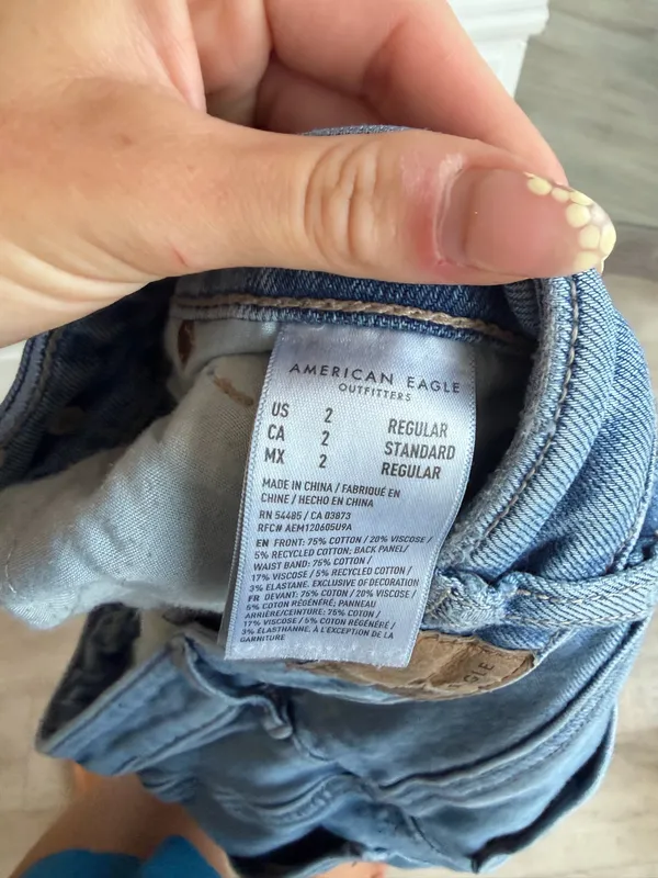 American Eagle Jeans - Image 4