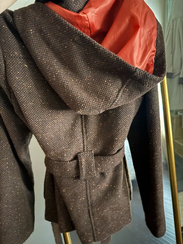 JACK Brown vintage coat with beautiful satin lining - Image 4