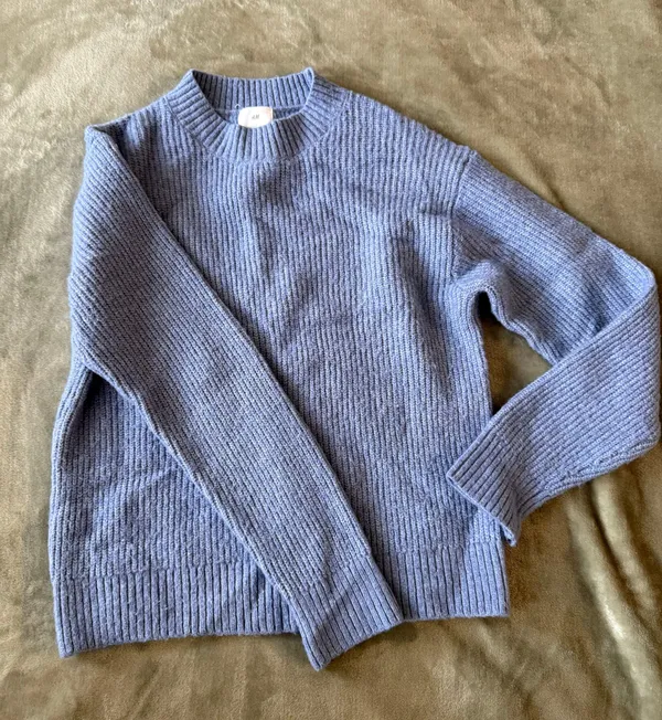 H&M Sweater - Image 2