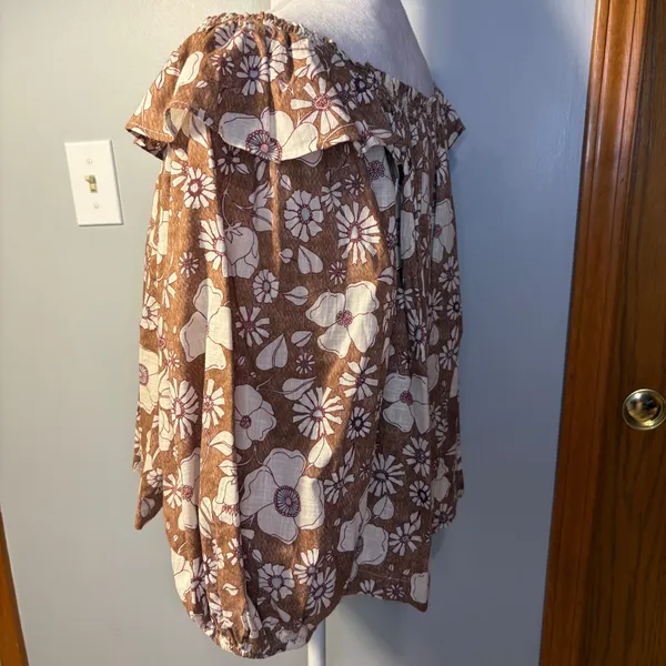 Free People Miss Daisy 100% cotton Brown‎ Floral Off Shoulder Smocked Blouse M - Image 3