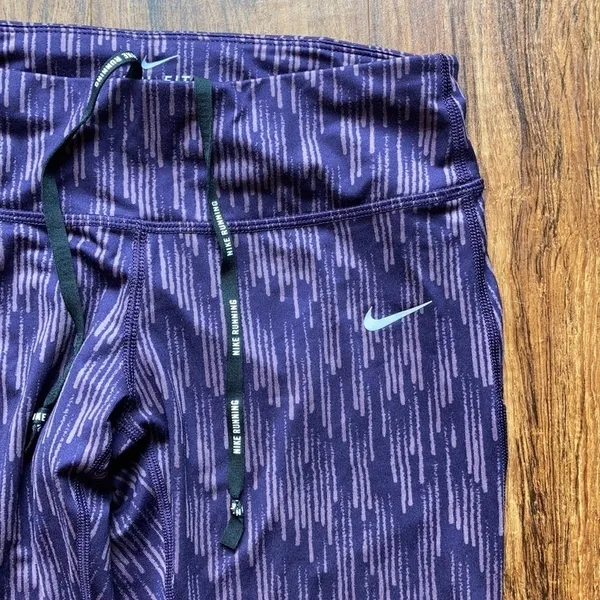 Nike dri fit‎ running Capri leggings size small - Image 2