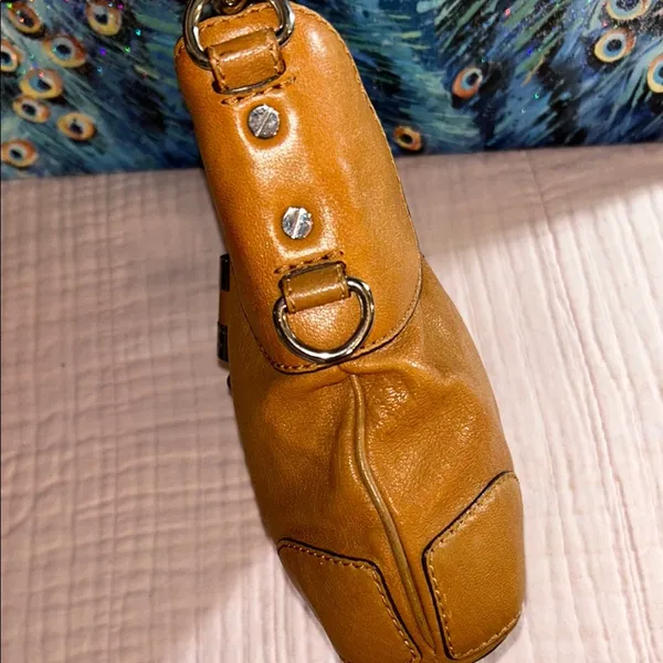Michael Kors Tan Leather Handbag - Image 6