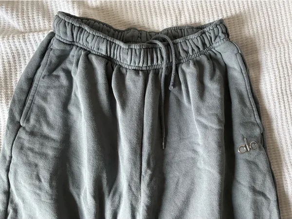 Alo Yoga Accolade Sweatpants Straight Leg Steel Grey S - Image 4