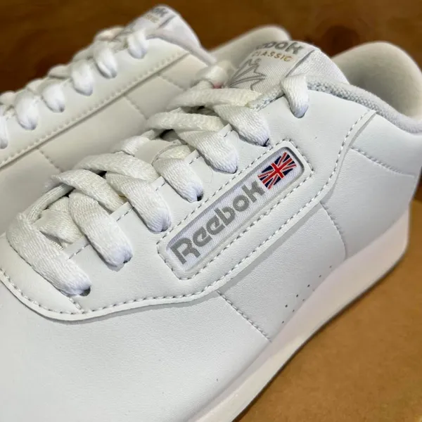 Reebok Women's White Trainers - Image 2