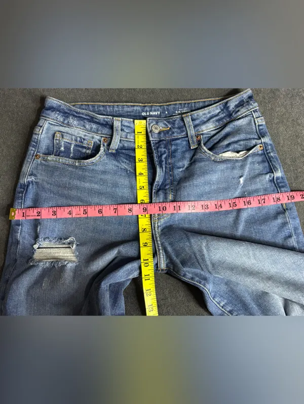 Old Navy Women’s Light Blue O.G. Loose Distressed Jeans Size 6 - Image 3