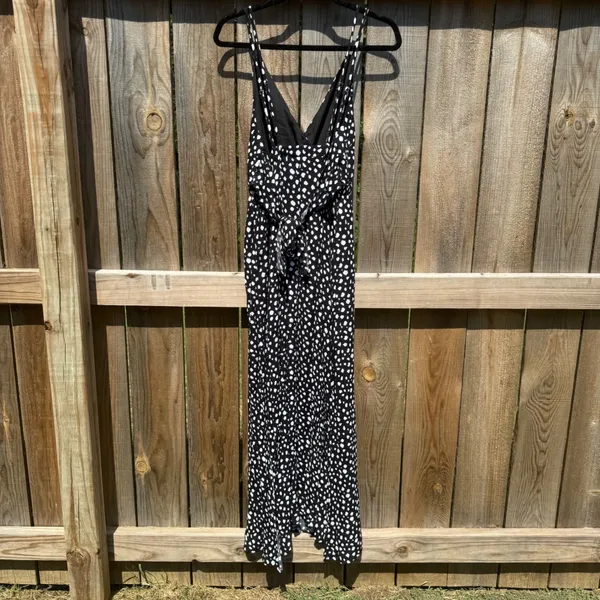 Forever 21 Black Cream Polka Dot Maxi Dress V-Neck Tie Back Medium NWT - Image 3