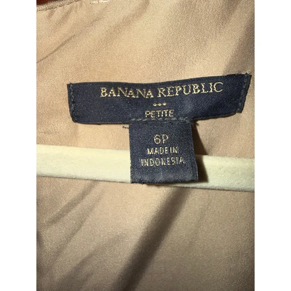 Banana Republic Kate Sheath Dress size 6 petite beige neutral fitted square neck - Image 5