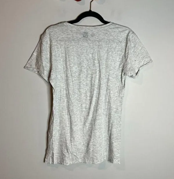 🌺 Metropolitan Museum of Art graphic tee - Image 4