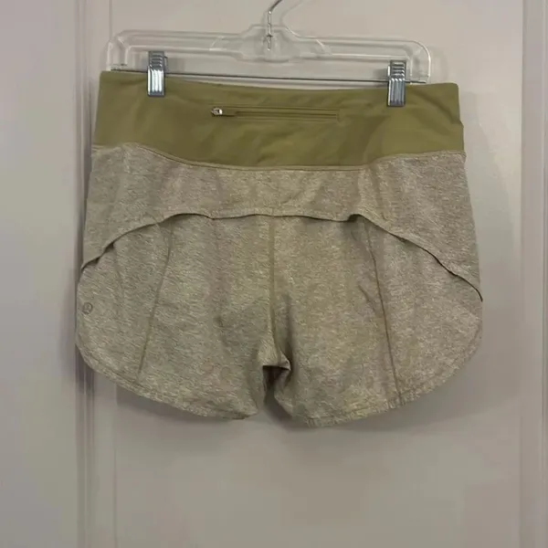 Lululemon speed up shorts women’s size 8 - Image 5