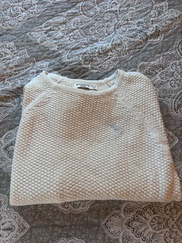 Abercrombie Kids Sweater - Image 2