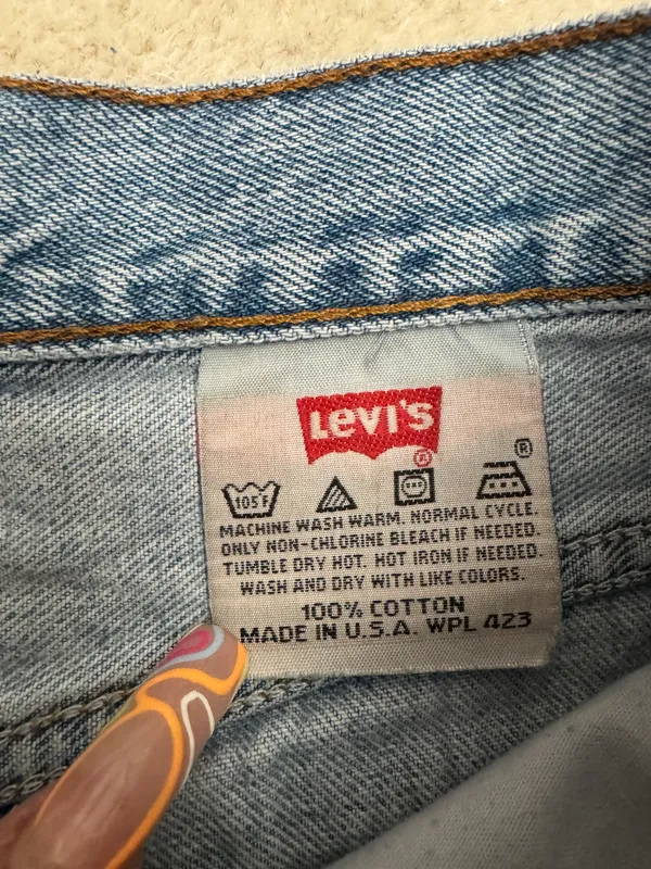 Vintage 1994 light wash 501 Levi’s shorts - Image 7