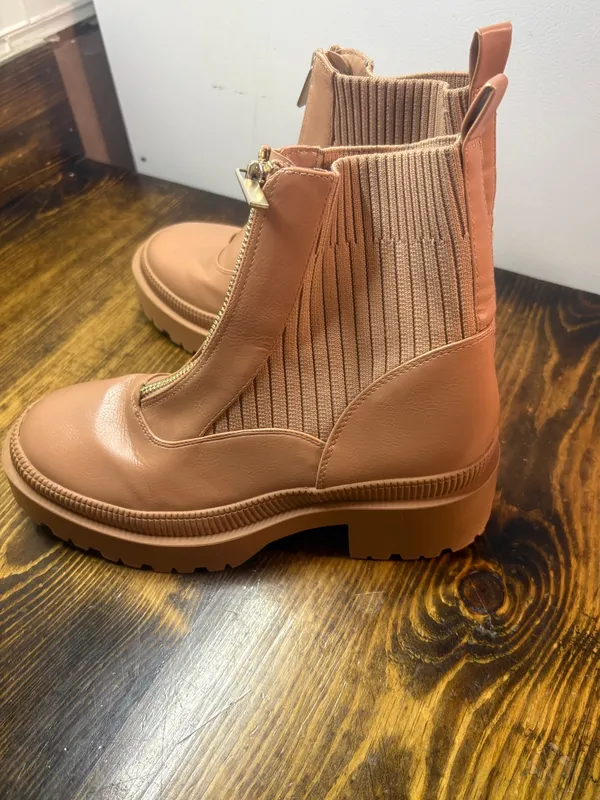 BCBGeneration Montana Tan‎ Ankle Boots Size 6.5 - Image 2