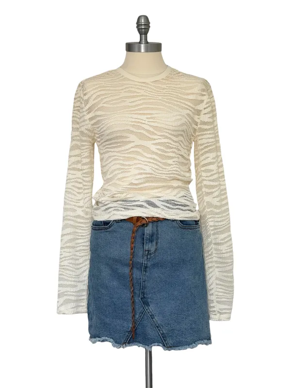 Just Polly NWT Sz M Cream Sheer Lace Top Textured Zebra Print Long Sleeve Crewneck - Image 8