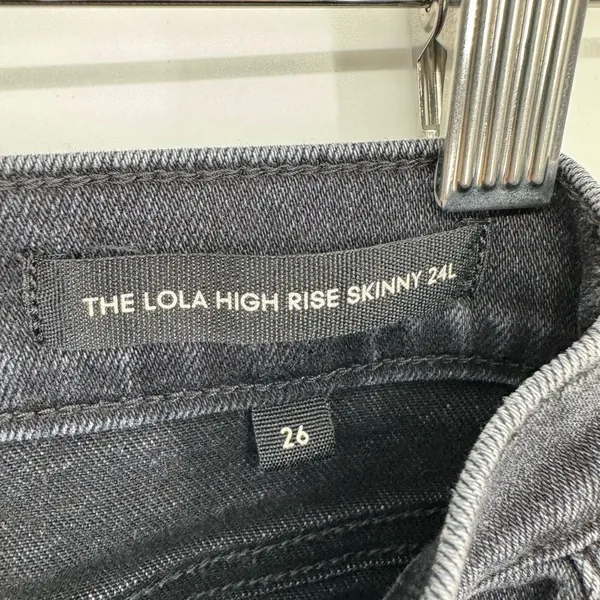 ARITZIA DENIM FORUM Lola High Rise Skinny 24L‎ in Size 26 - Image 9