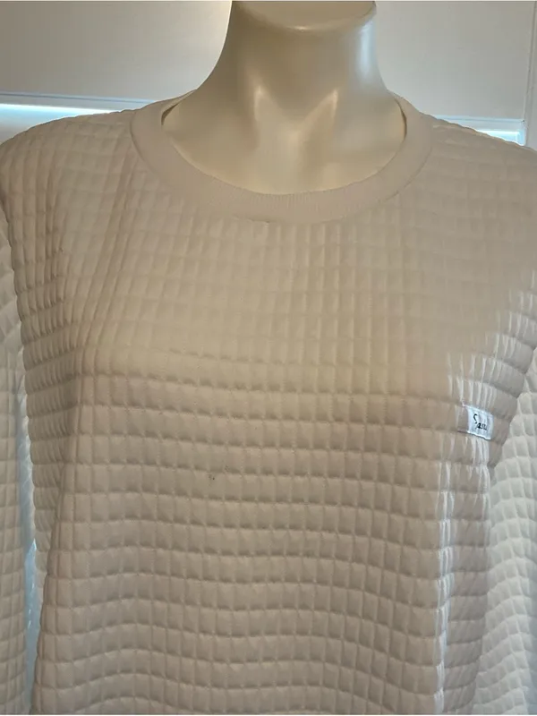 SHEIN Cream Quilted Crewneck Pullover - Image 2