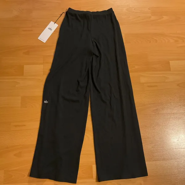 Alo Yoga Mid-Rise Dreamlight Straight Pant Black XXS - Image 4