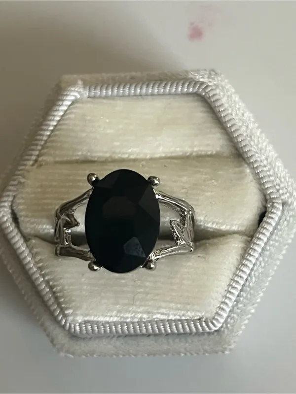 Sterling Silver Black Onyx Oval Statement Ring Size 6 - Image 2