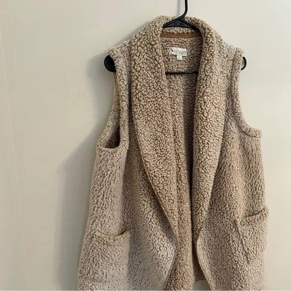 KoolaBurra by UGG Sherpa Vest Faux Fur Sleeveless Cozy Boho Beige Travel Size‎ L - Image 2