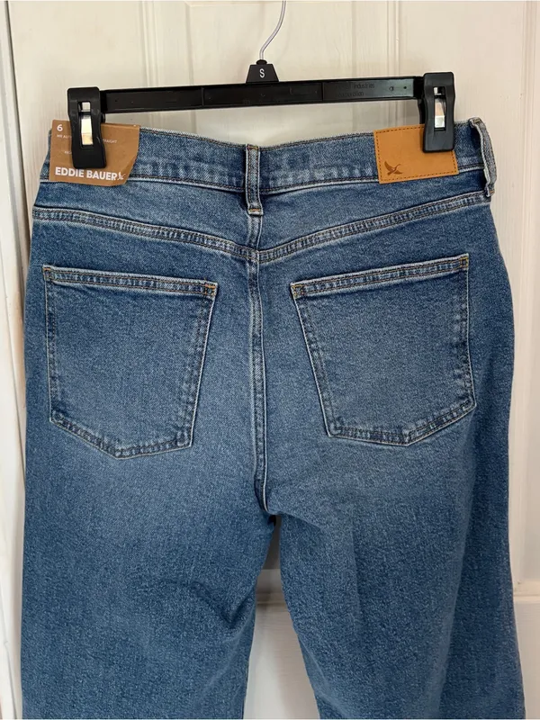 NWT!!! Eddie Bauer Authentic Perfect Straight Leg Jean in Vintage Wash - Image 9