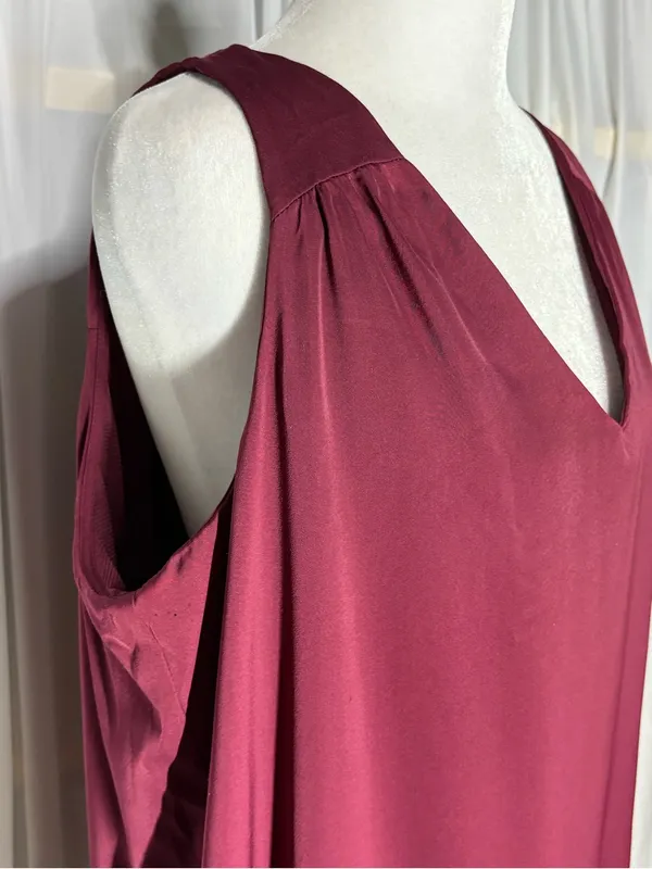 Old Navy Sleeveless V-Neck Bow-Back Shift Dress - Wine Size L - Image 5